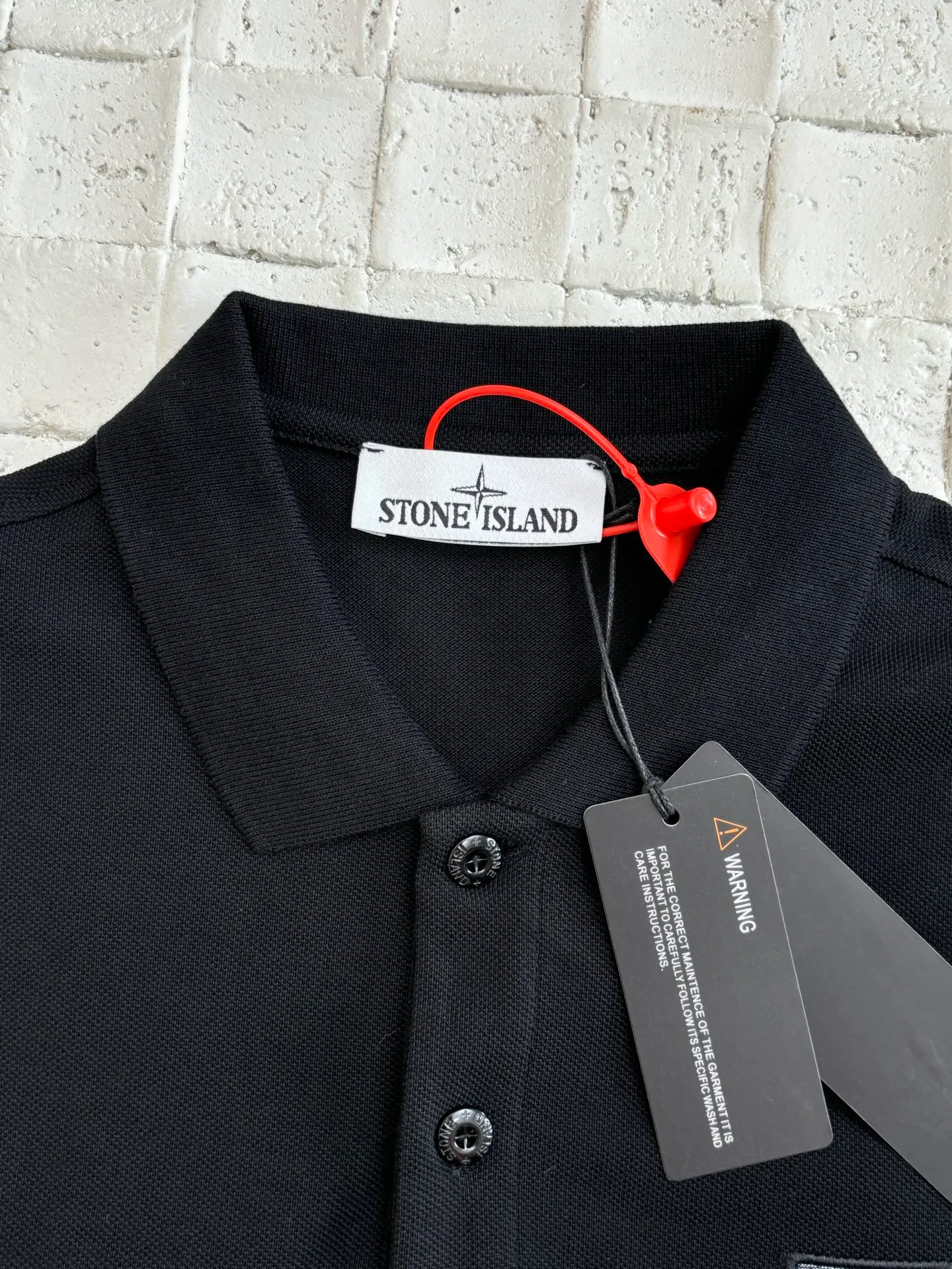 🅿️320 STONE ISLAN*/Stone Island Badge patch embroidery POLO shirt Customized pique pure cotton sateen Breathable air cotton Adopt imported machine patch embroidery technology Use advanced computer control system and precision mechanical components to realize Compass badge embroidery operation, showing an embroidery effect with both clarity and three-dimensionality, the overall line routing is straight and delicate, the fabric is comfortable and soft, and the color is consistent without color difference It can be matched with the same style to create a fashionable look, and can be used in various occasions. Customized accessories, complete with three standards, same style for men and women!  Size：S/M/L/XL